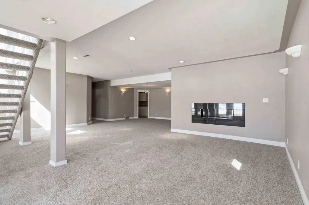 301 Brett Drive Fort Mcmurray AB T9K 1S7