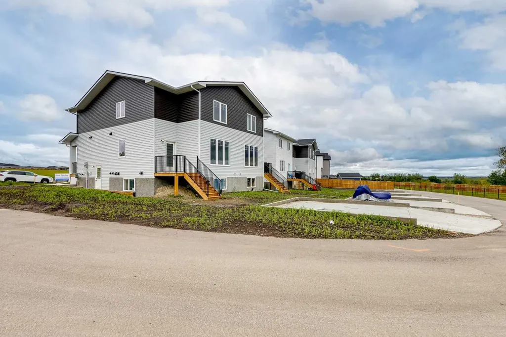 1903 Mccaskill Drive Crossfield AB T0M 0S0