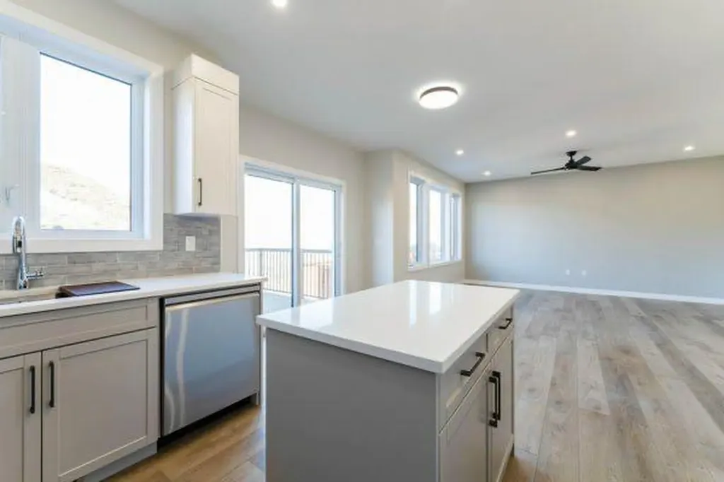 157 10 Avenue SE Drumheller AB T0J0Y6