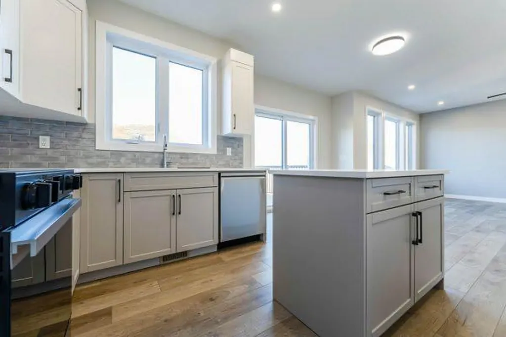 157 10 Avenue SE Drumheller AB T0J0Y6
