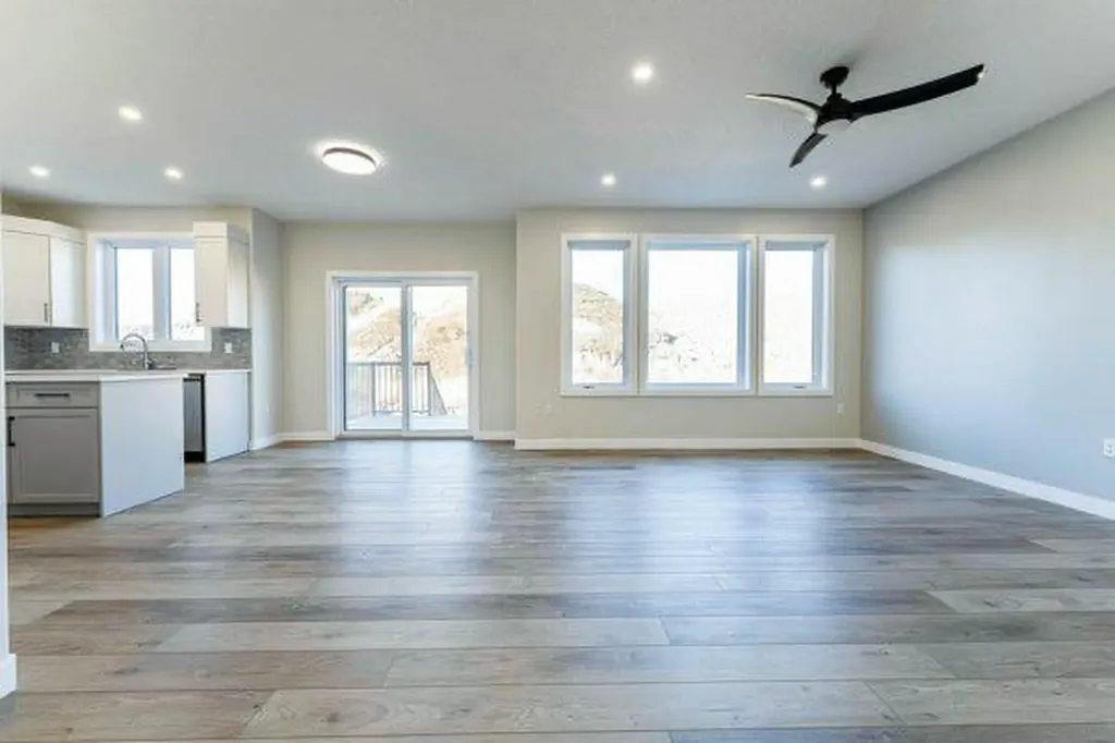 157 10 Avenue SE Drumheller AB T0J0Y6