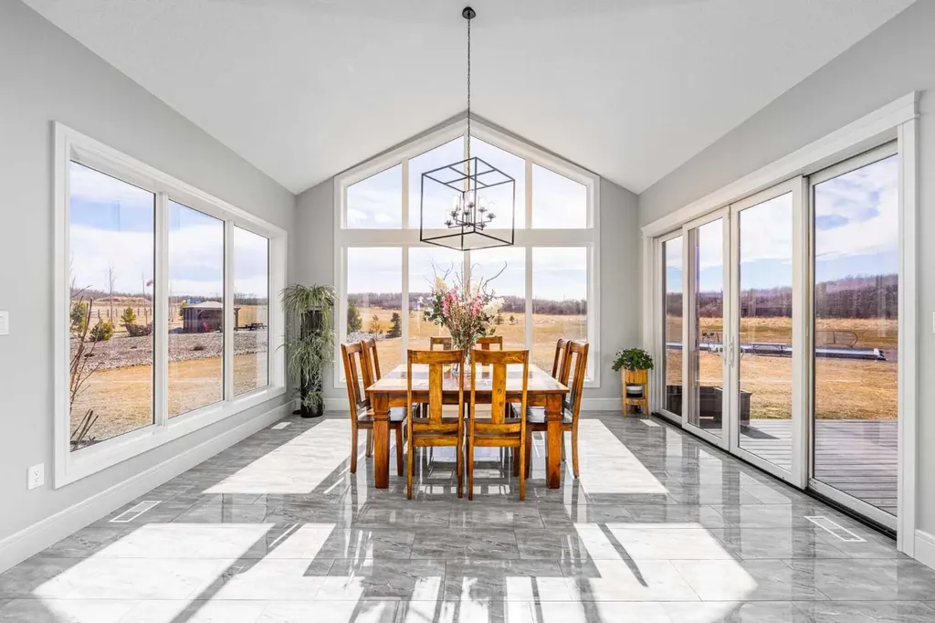 17195 316 Avenue E Rural Foothills County AB T1S 3S4