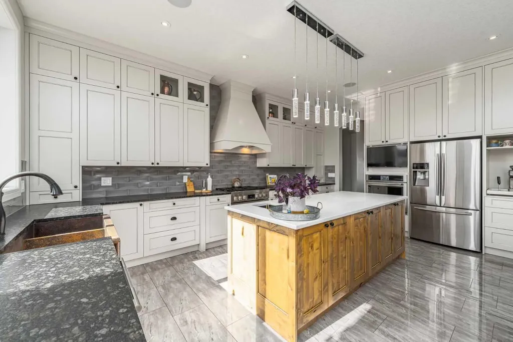17195 316 Avenue E Rural Foothills County AB T1S 3S4