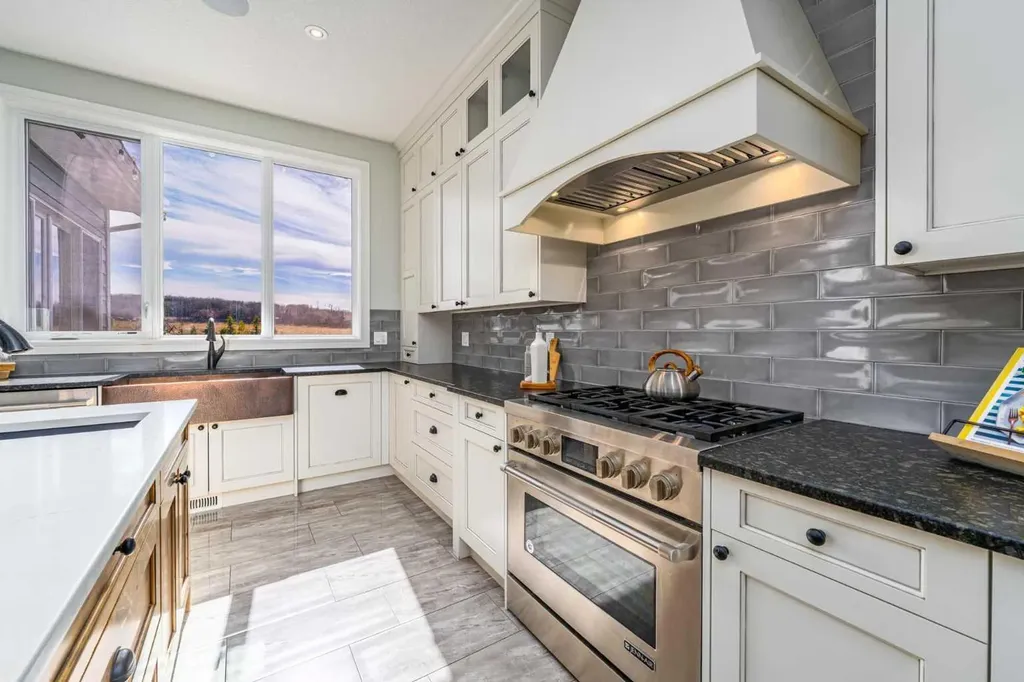 17195 316 Avenue E Rural Foothills County AB T1S 3S4