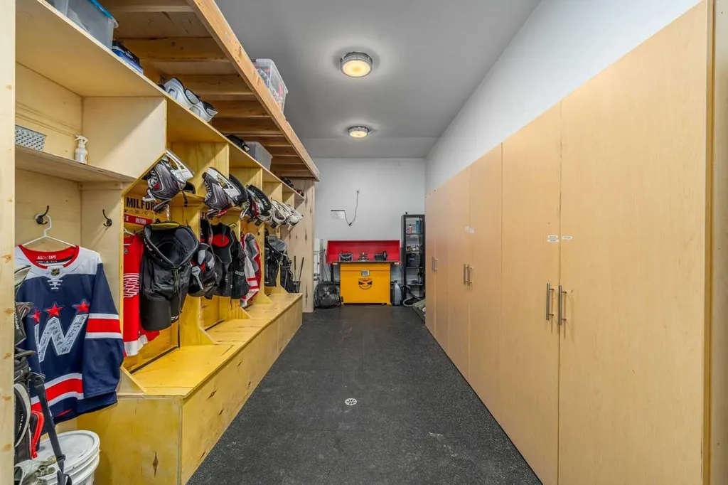 17195 316 Avenue E Rural Foothills County AB T1S 3S4