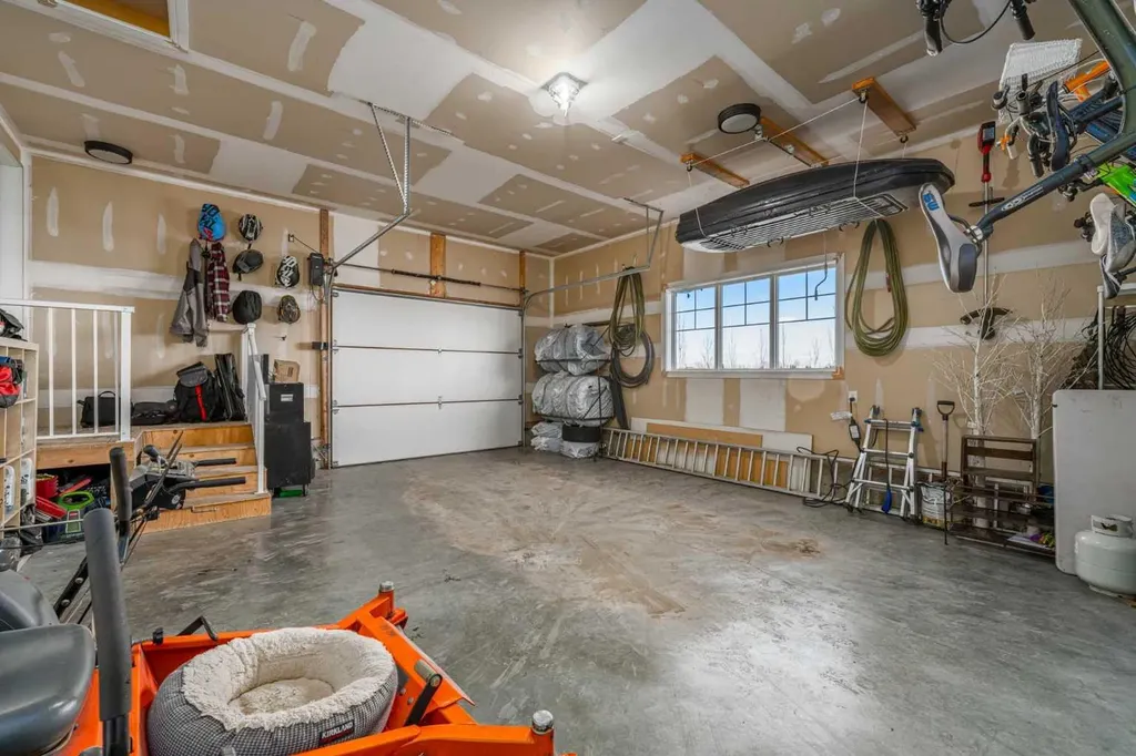 17195 316 Avenue E Rural Foothills County AB T1S 3S4