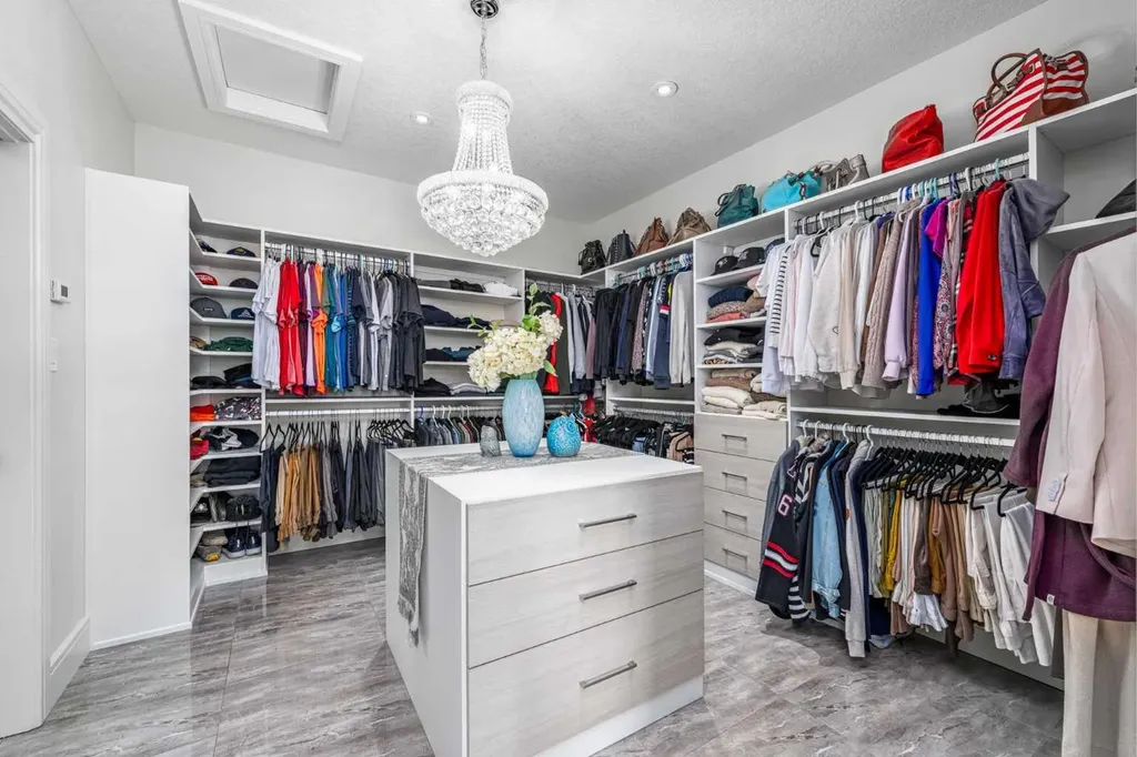 17195 316 Avenue E Rural Foothills County AB T1S 3S4