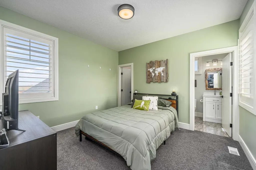 17195 316 Avenue E Rural Foothills County AB T1S 3S4