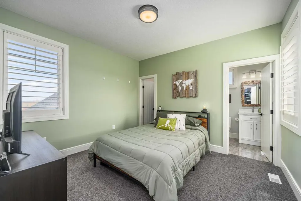 17195 316 Avenue E Rural Foothills County AB T1S 3S4