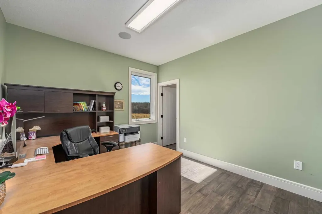 17195 316 Avenue E Rural Foothills County AB T1S 3S4