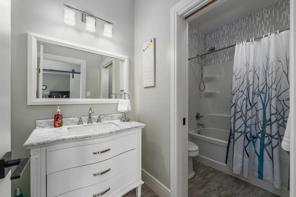 17195 316 Avenue E Rural Foothills County AB T1S 3S4