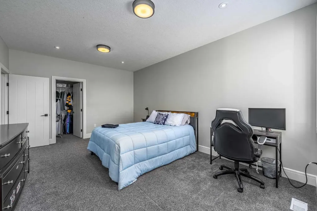 17195 316 Avenue E Rural Foothills County AB T1S 3S4