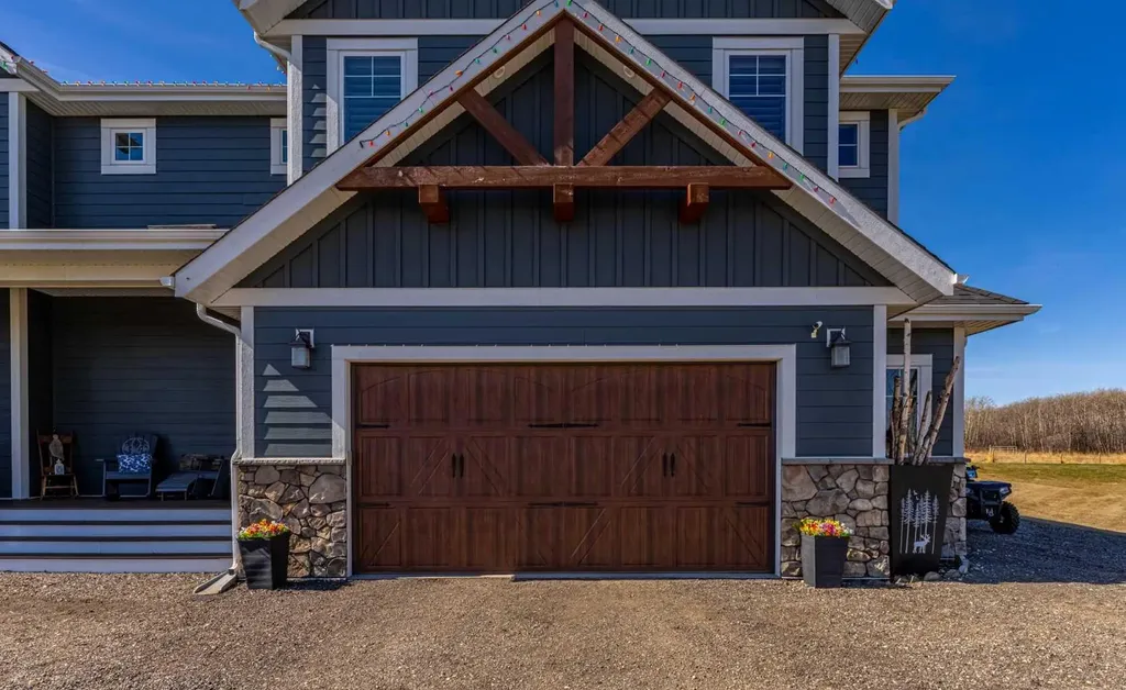 17195 316 Avenue E Rural Foothills County AB T1S 3S4