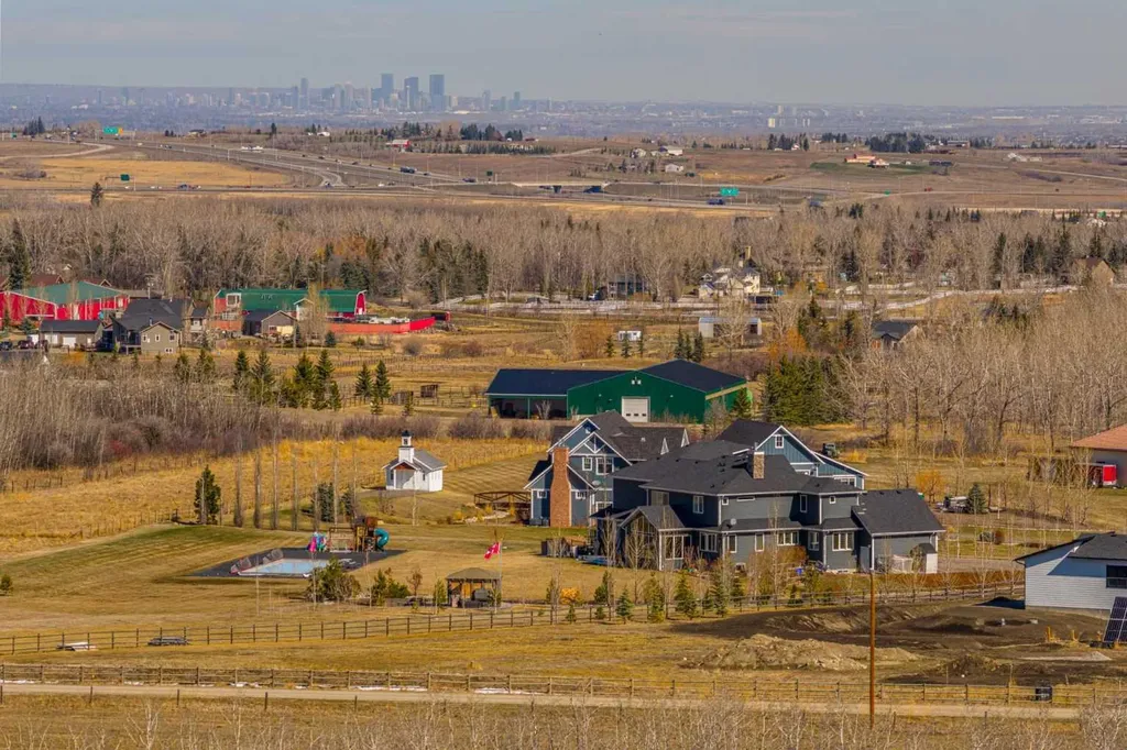 17195 316 Avenue E Rural Foothills County AB T1S 3S4