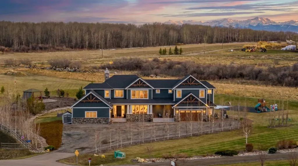 17195 316 Avenue E Rural Foothills County AB T1S 3S4