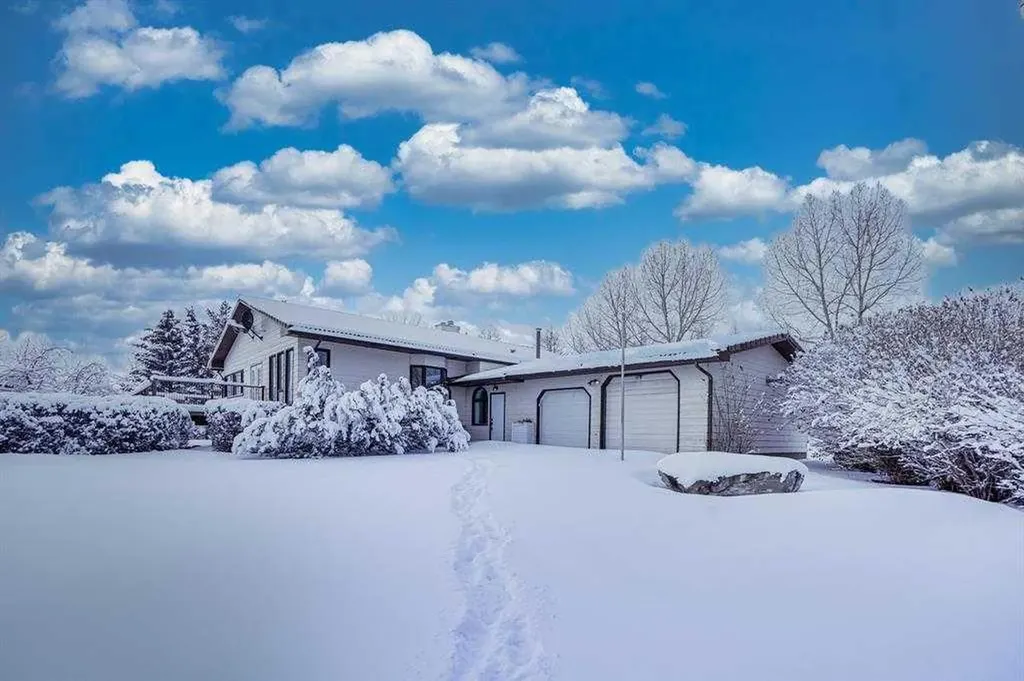 264201 Range Road 12 SW Airdrie AB T4B 2Z8