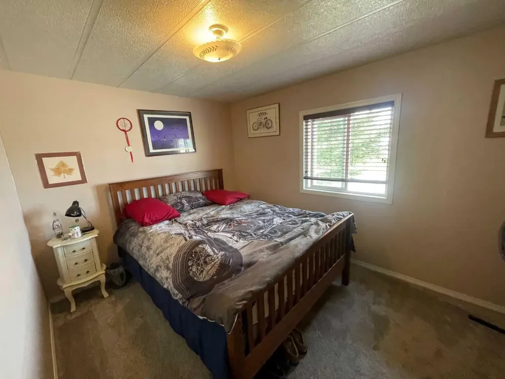 39 Southridge Crescent Didsbury AB T0M 0W0