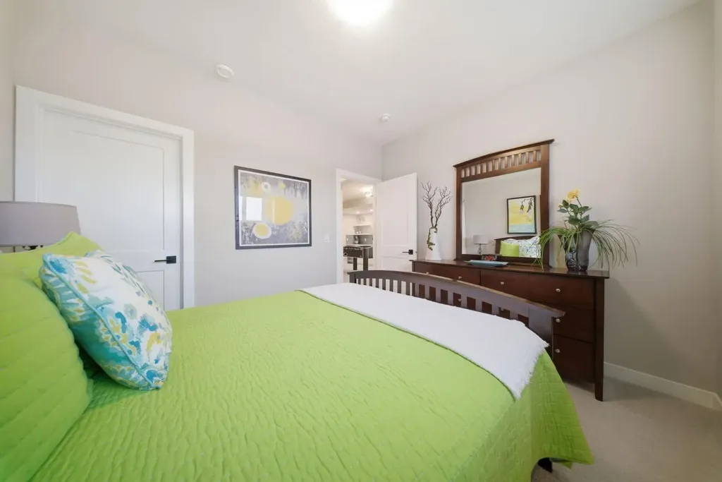 408 Crestridge Common SW Calgary AB T3B 6J5