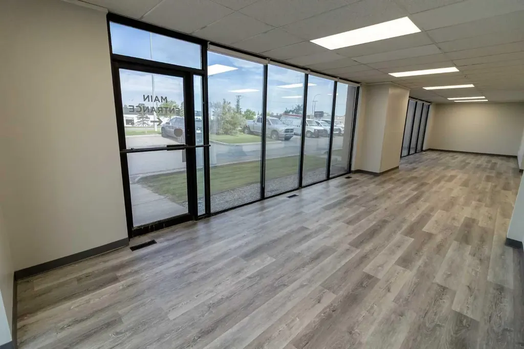 4041 74 Avenue SE Calgary AB T2C 4E3
