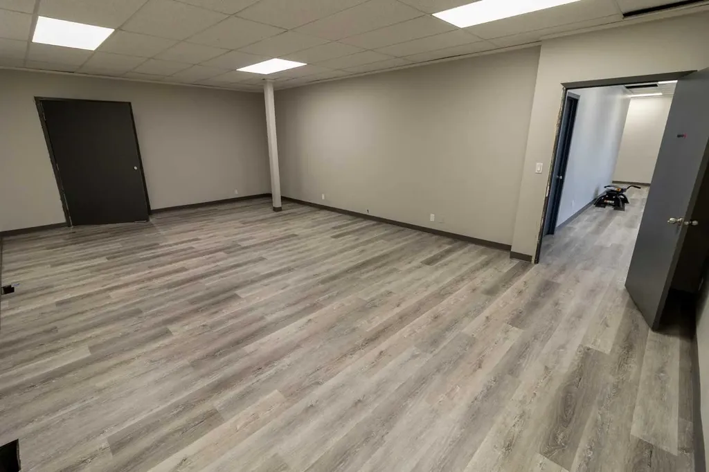 4041 74 Avenue SE Calgary AB T2C 4E3