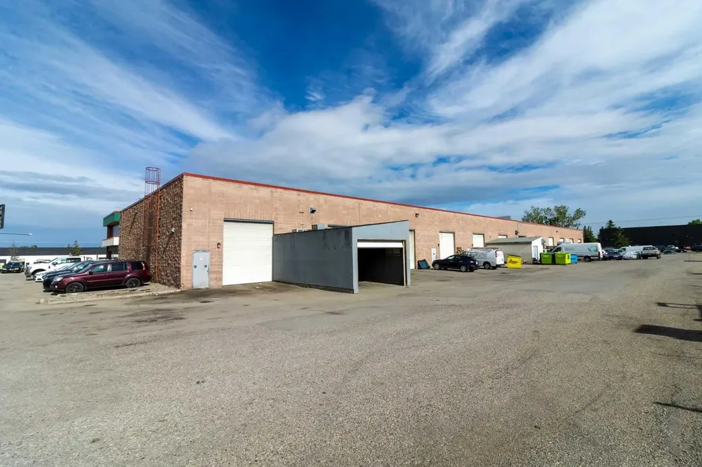 4041 74 Avenue SE Calgary AB T2C 4E3