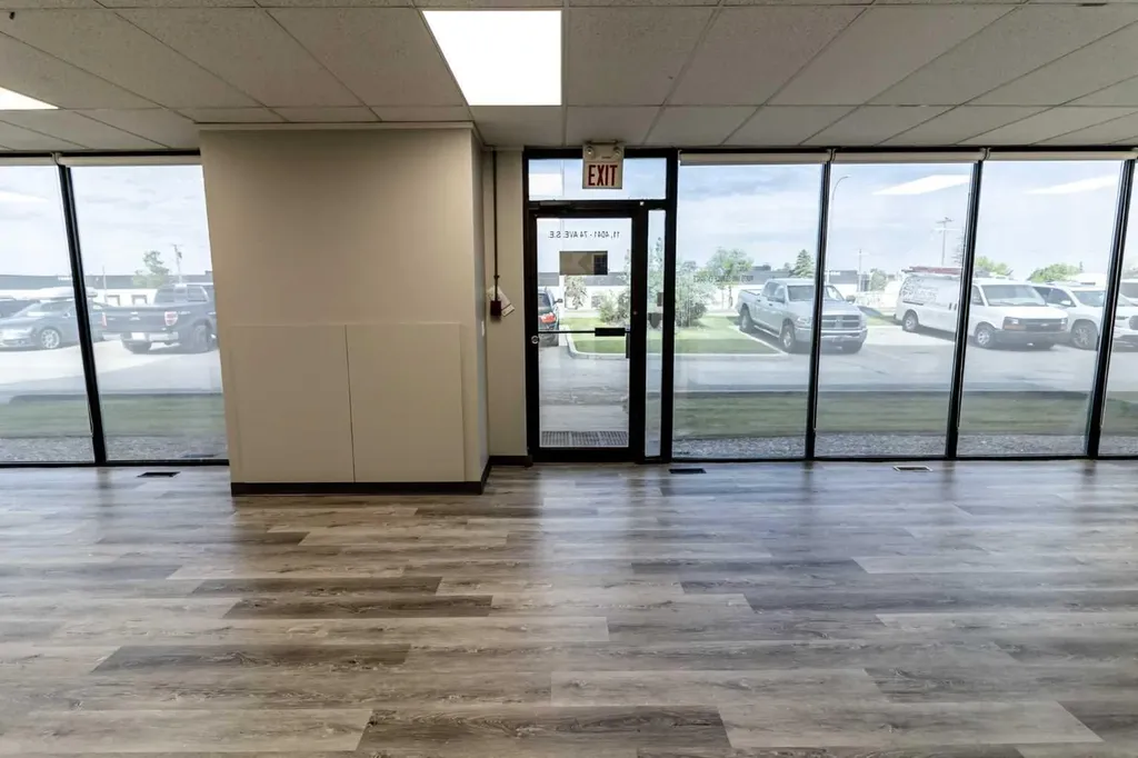 4041 74 Avenue SE Calgary AB T2C 4E3