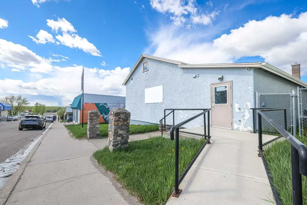 4928 49 Street Rocky Mountain House AB T4T 1C2