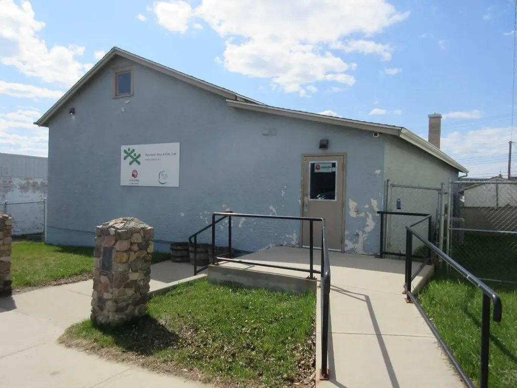 4928 49 Street Rocky Mountain House AB T4T 1C2