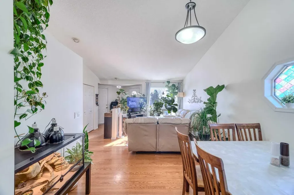 239 Arbour Wood Close NW Calgary AB T3G 4C3