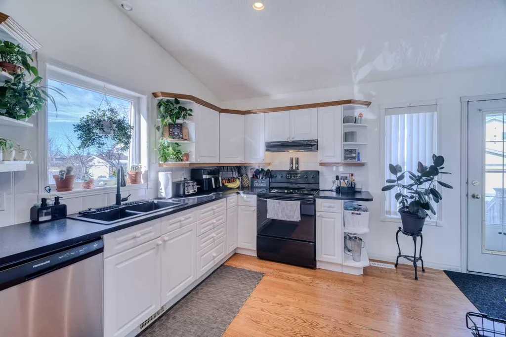 239 Arbour Wood Close NW Calgary AB T3G 4C3