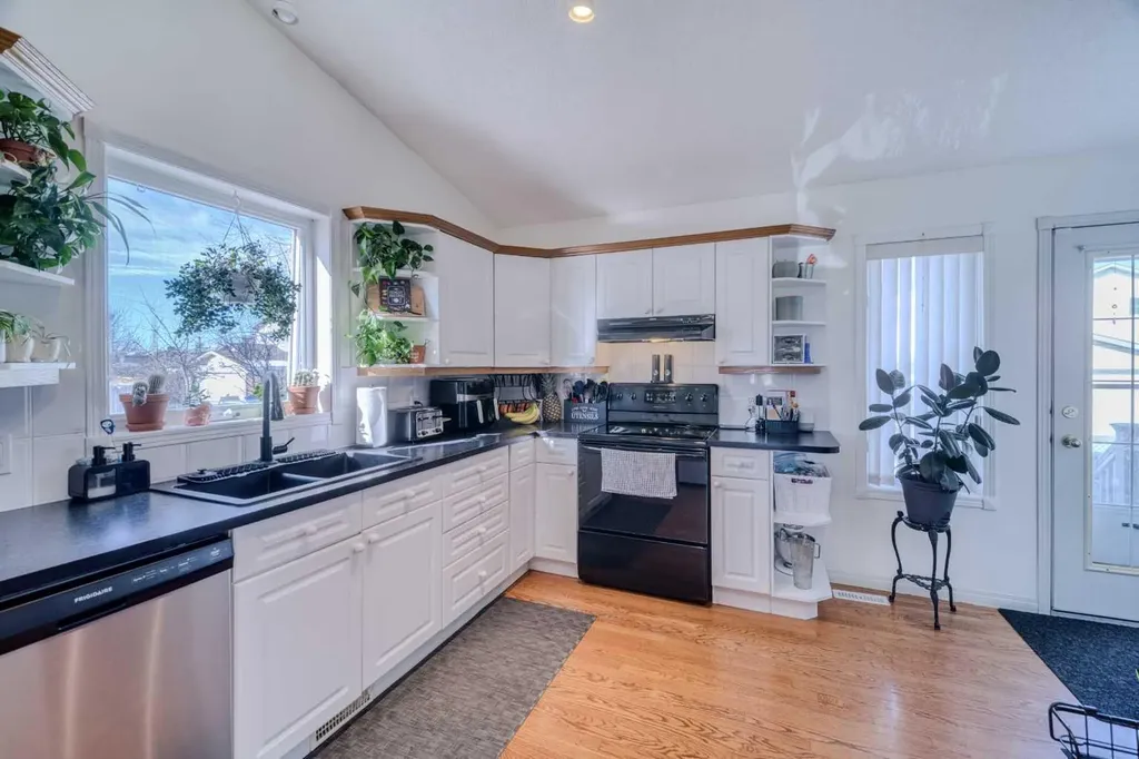 239 Arbour Wood Close NW Calgary AB T3G 4C3