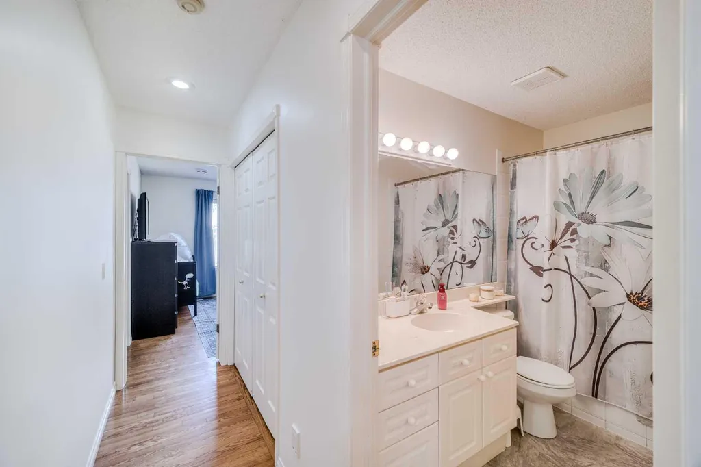 239 Arbour Wood Close NW Calgary AB T3G 4C3