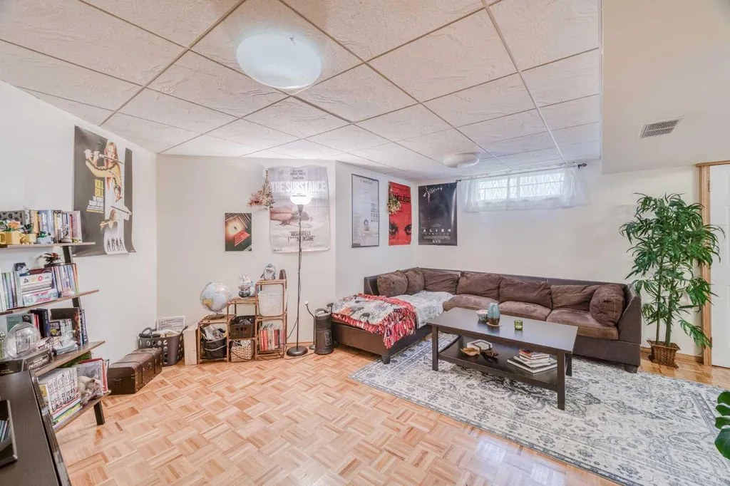 239 Arbour Wood Close NW Calgary AB T3G 4C3