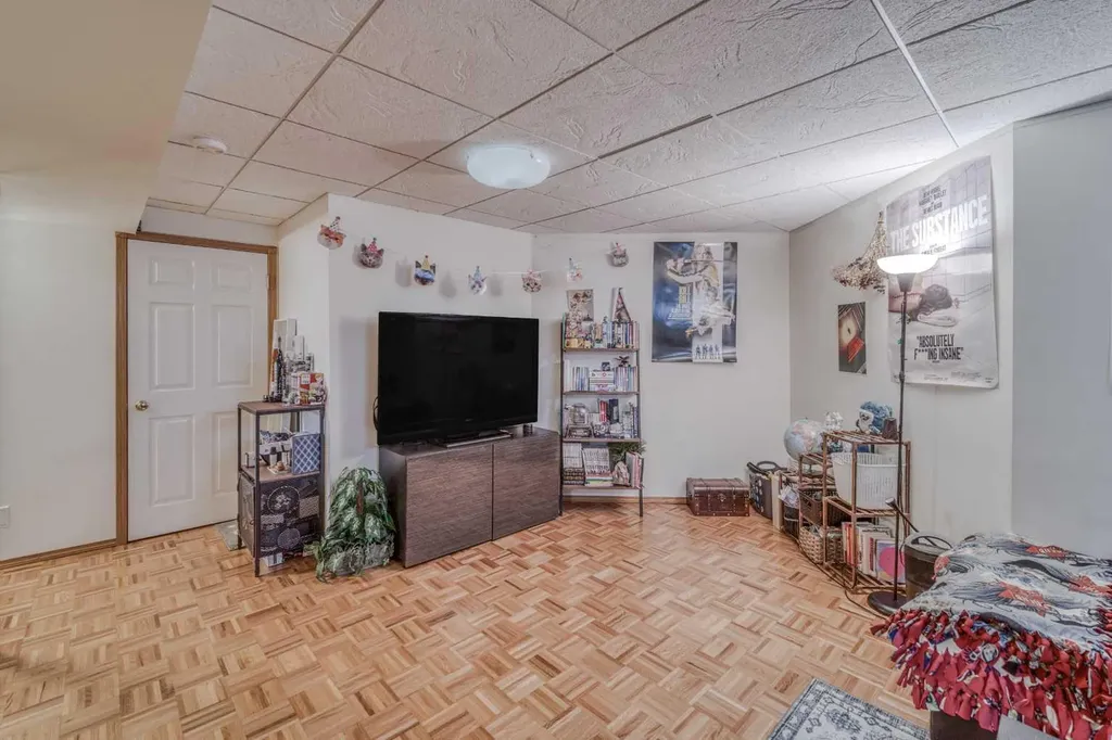 239 Arbour Wood Close NW Calgary AB T3G 4C3