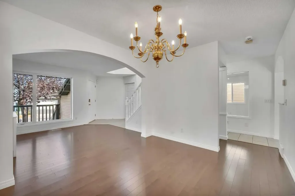338 Panamount Drive NW Calgary AB T3K 5M1