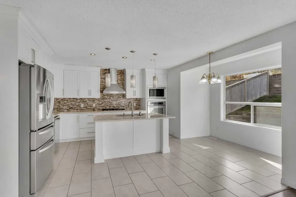 338 Panamount Drive NW Calgary AB T3K 5M1
