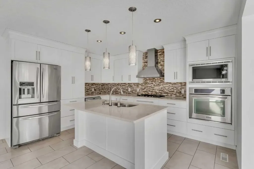338 Panamount Drive NW Calgary AB T3K 5M1