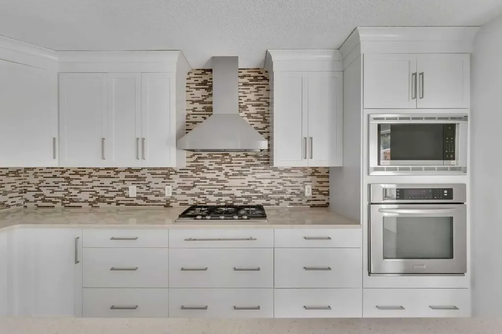 338 Panamount Drive NW Calgary AB T3K 5M1