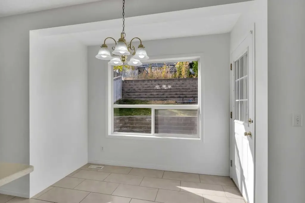 338 Panamount Drive NW Calgary AB T3K 5M1