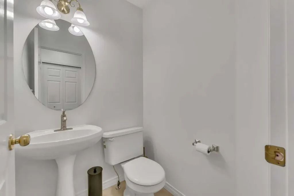 338 Panamount Drive NW Calgary AB T3K 5M1