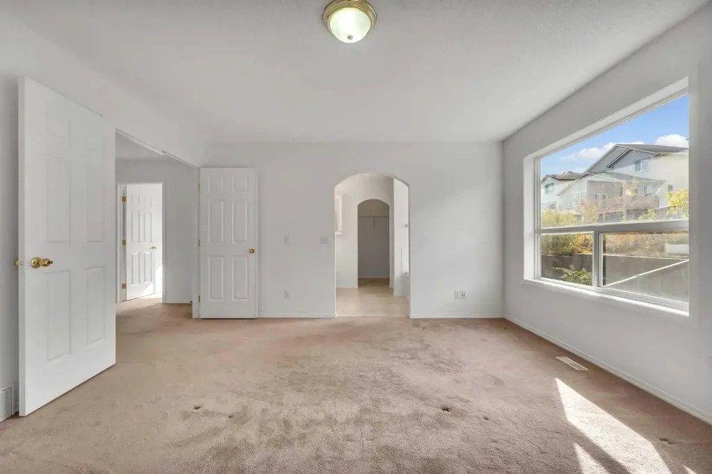 338 Panamount Drive NW Calgary AB T3K 5M1