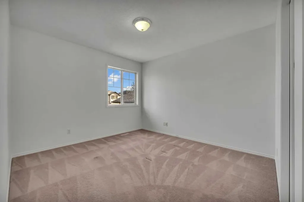 338 Panamount Drive NW Calgary AB T3K 5M1