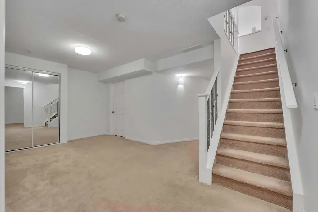 338 Panamount Drive NW Calgary AB T3K 5M1