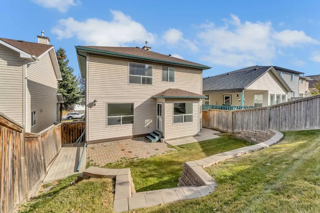 338 Panamount Drive NW Calgary AB T3K 5M1
