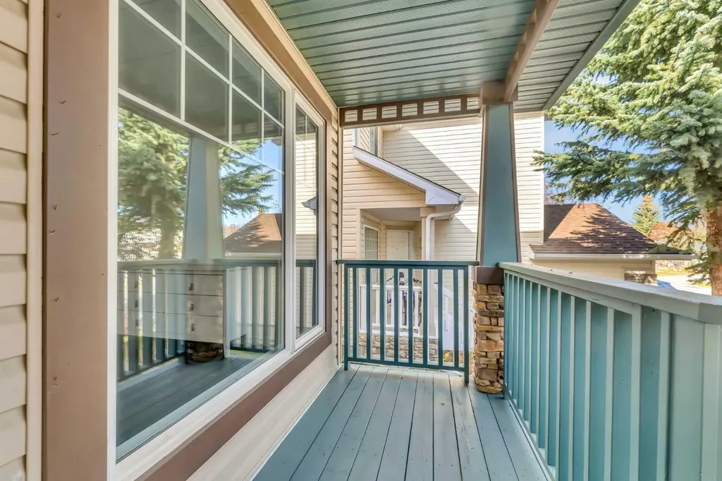 338 Panamount Drive NW Calgary AB T3K 5M1