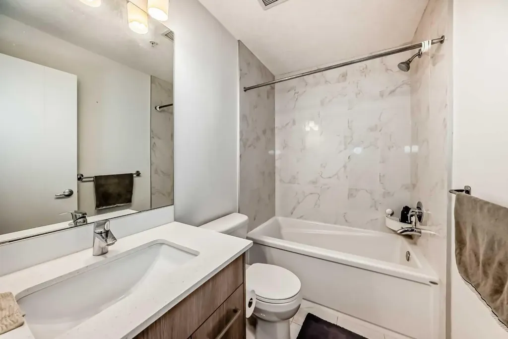 1629 38 Street SW Calgary AB T3C 1T8