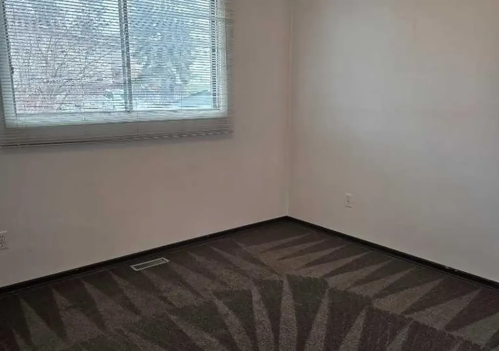 2822 13 Avenue SE Calgary AB T2A0J3