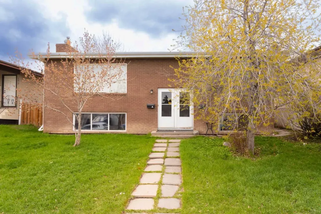 2822 13 Avenue SE Calgary AB T2A0J3