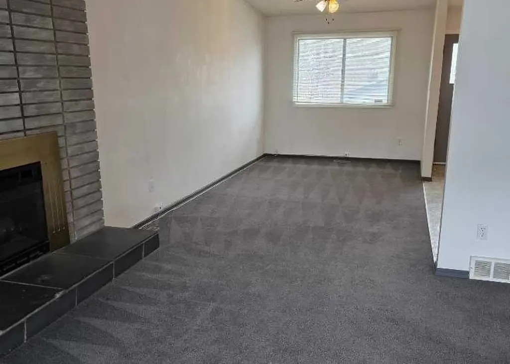 2822 13 Avenue SE Calgary AB T2A0J3
