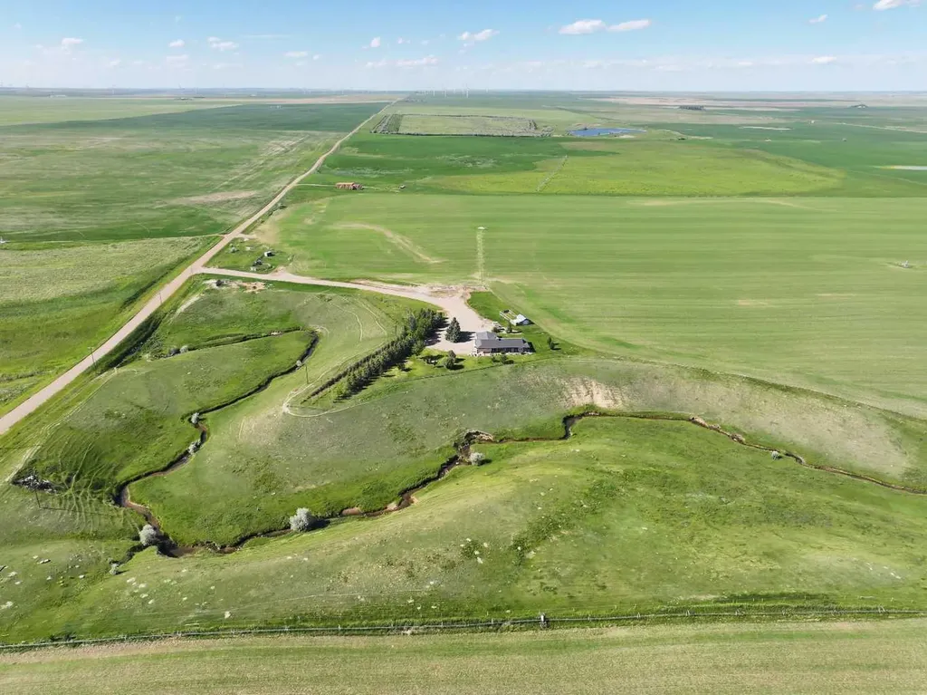 124025 Range Road 214 Picture Butte AB T0K 1V0